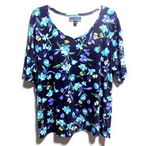 Karen Scott Woman's Shallow V-neck ¾ Sleeve Top with Blue & Purple Floral design
